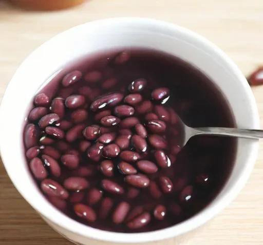 黑豆水.jpg 黑豆水.jpg