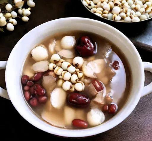 薏米红豆百合汤.jpg 薏米红豆百合汤.jpg